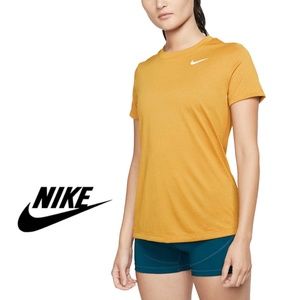 Nike - Women's Dry Legend T-Shirt